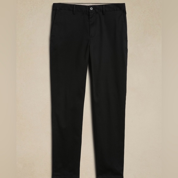 Banana Republic Athletic Rapid Movement Chino - Picture 1 of 8